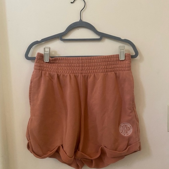NIKE RAW HEM HIGH WAISTED CASUAL PEACH TERRA BLUSH COLOR FEMME SHORTS - Picture 8 of 12
